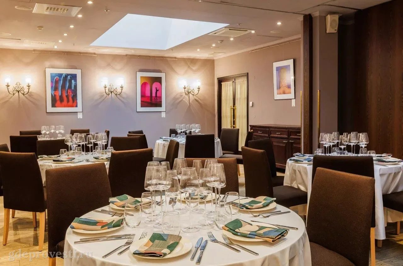 Vasilievsky Hotel — Зал «Айвазовский» — зал в отеле в Санкт-Петербурге, фото 1
