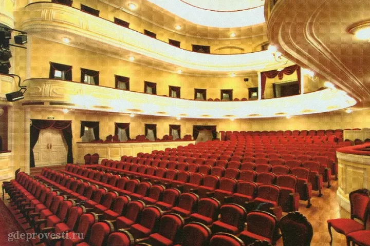 Омский государственный Драмтеатр — концертная площадка в Омске, фото 6