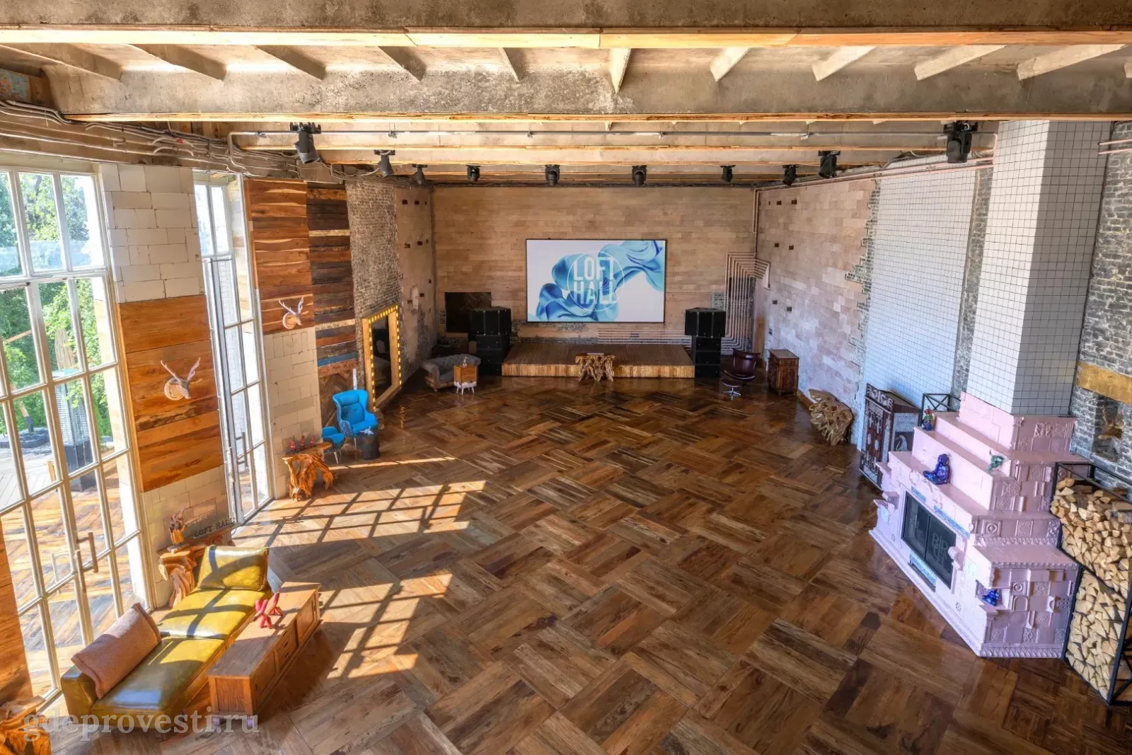 LOFT HALL THE BIRCH — Mango House — загородная площадка в Москве, фото 1