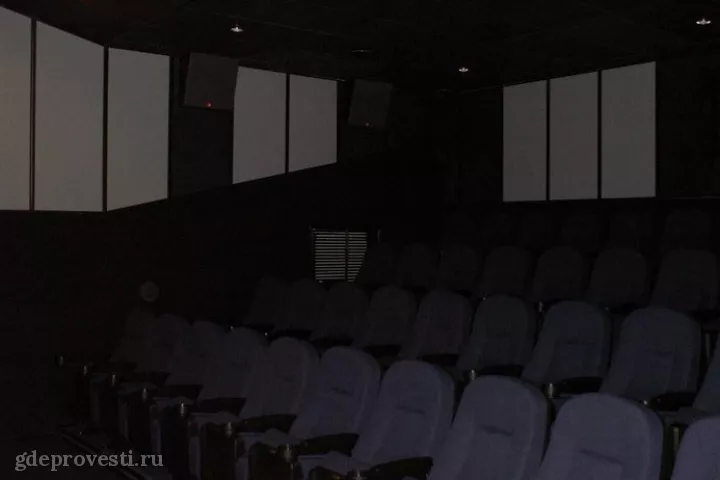 Кинотеатр «Маяковский» — зал №4 — концертная площадка в Омске, фото 5