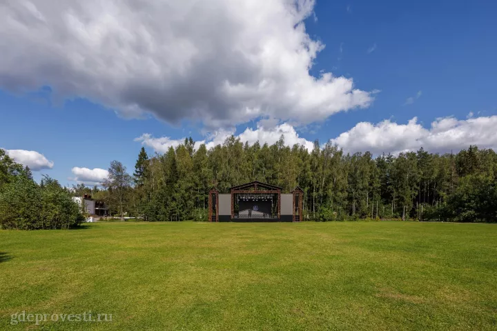 LOFT HALL THE BIRCH — The Field — загородная площадка в Москве