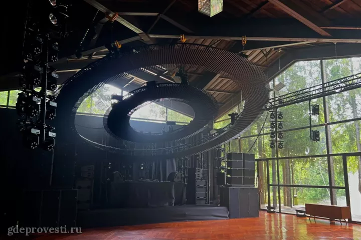 LOFT HALL THE BIRCH — Amberwood House — загородная площадка в Москве, фото 2