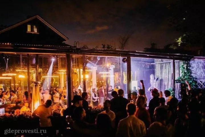 Крылья Клуб — Ночной клуб — концертная площадка в Москве, фото 2