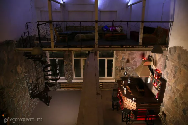 Двухуровневый лофт с барной стойкой — лофт в Москве, фото 6