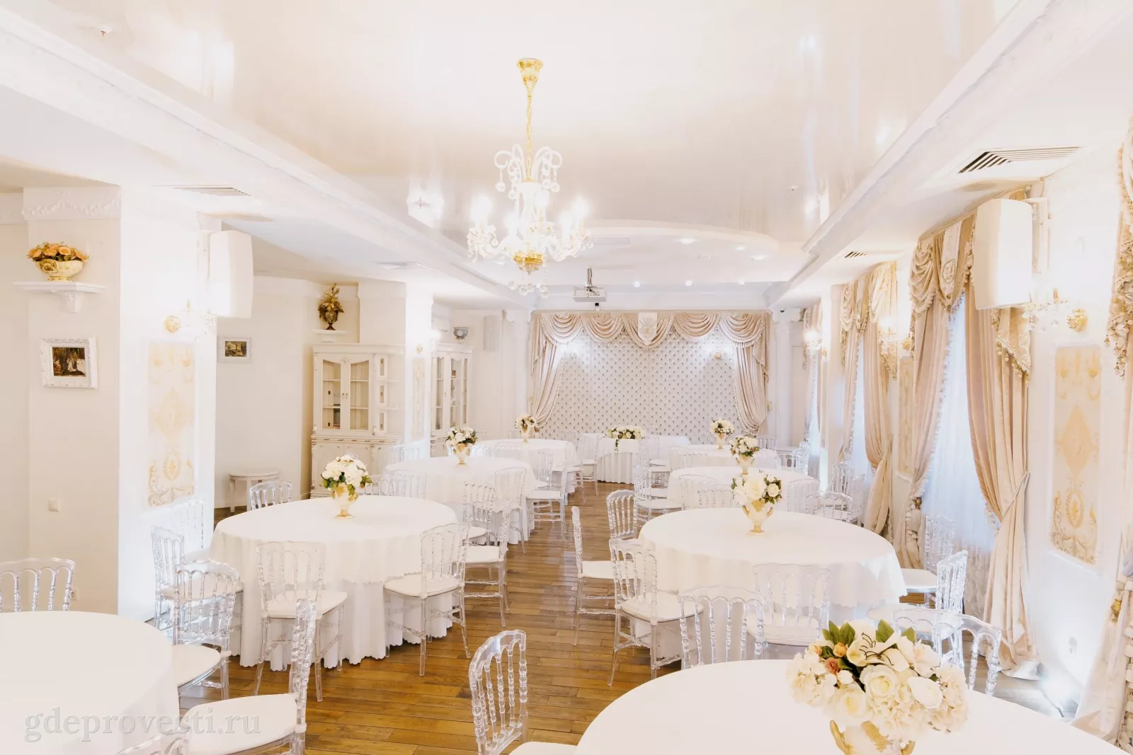 Green House — Торжественный зал — банкетный зал в Тюмени, фото 1