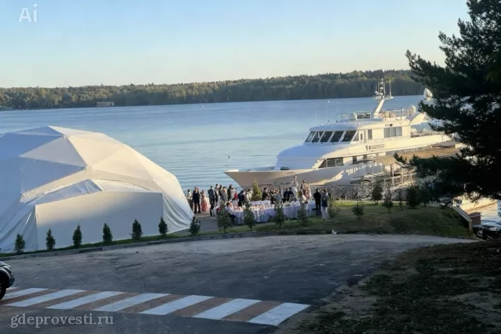 Яхт Клуб Парус- — летняя площадка в Москве, фото 2