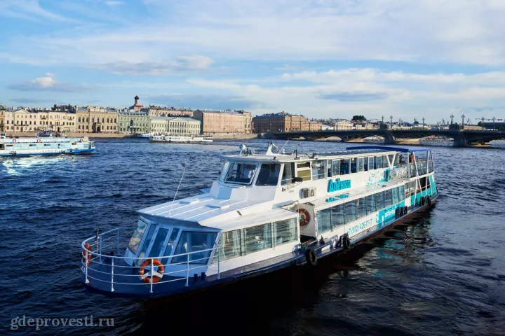 Астра Марин — теплоход «Алёнка» — теплоход в Санкт-Петербурге, фото 2
