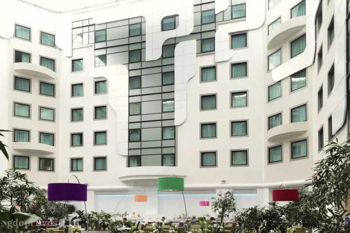 Новотель Аэропорт Шереметьево — Ресторан Cote Jardin — зал в отеле в Москве, фото 6