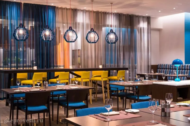 Cosmos Selection Москва Шереметьево Аэропорт (бывший Sheraton Шереметьево) — Ресторан «Стратосфера» — зал в отеле в Москве, фото 2