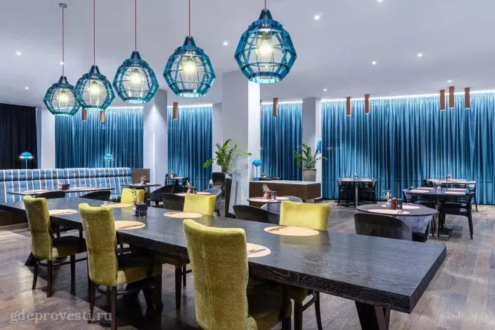 Cosmos Selection Москва Шереметьево Аэропорт (бывший Sheraton Шереметьево) — Ресторан «Стратосфера» — зал в отеле в Москве, фото 3