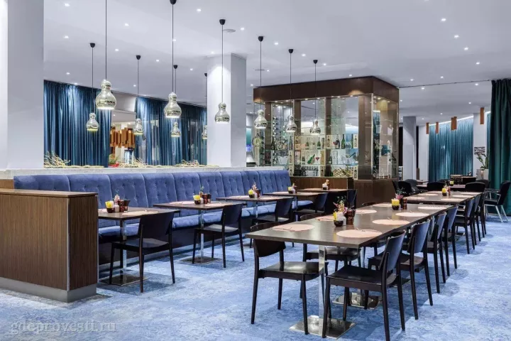 Cosmos Selection Москва Шереметьево Аэропорт (бывший Sheraton Шереметьево) — Ресторан «Стратосфера» — зал в отеле в Москве, фото 5