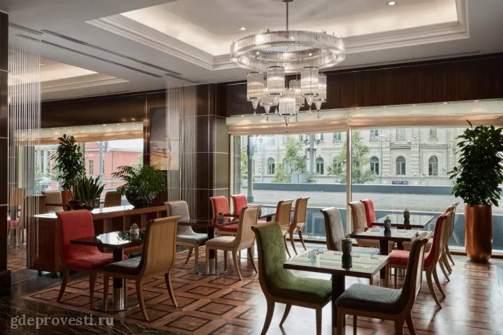 Hotel Continental (бывший InterContinental Москва Тверская) — Ресторан «Татлин» — зал в отеле в Москве, фото 4