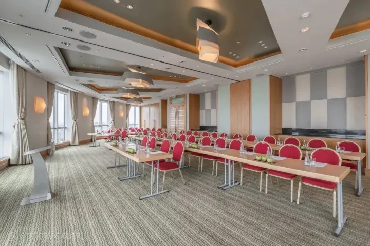 Swissôtel Красные Холмы Москва — Зал «Давос» — зал в отеле в Москве, фото 6