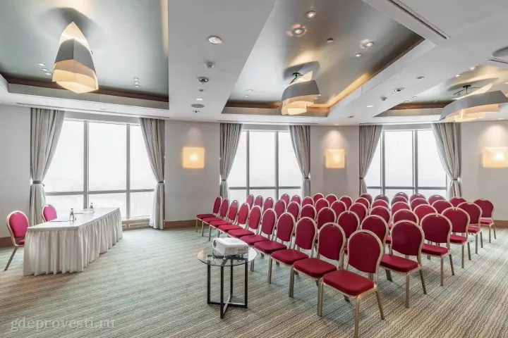 Swissôtel Красные Холмы Москва — Зал «Давос» — зал в отеле в Москве, фото 7