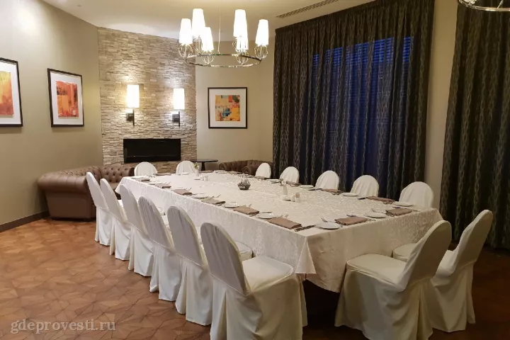 DoubleTree by Hilton — Каминный зал — банкетный зал в Тюмени, фото 2