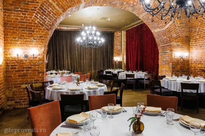 Palace Bridge Hotel — Главный ресторан — зал в отеле в Санкт-Петербурге, фото 2