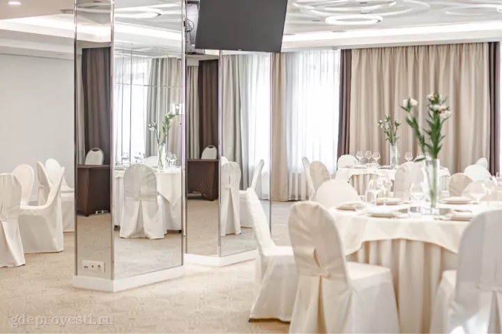 Ramada Новосибирск — Зал «Шишкин» — зал в отеле в Новосибирске, фото 2