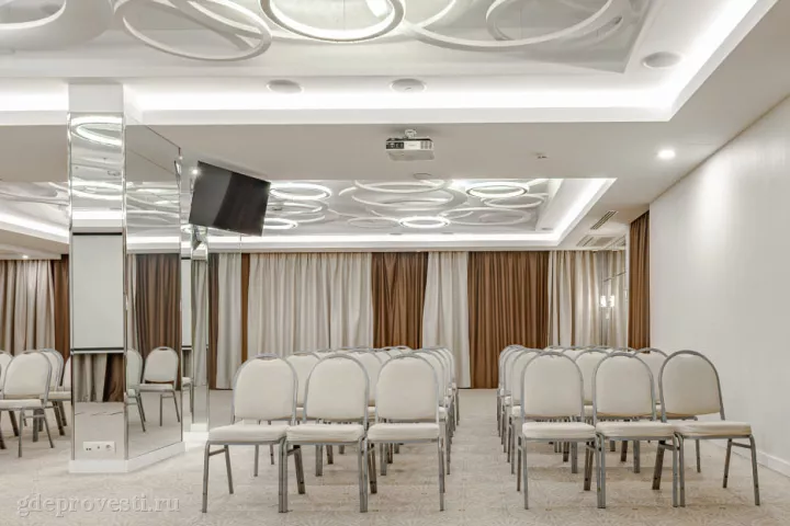 Ramada Новосибирск — Зал «Шишкин» — зал в отеле в Новосибирске, фото 6