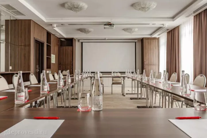 Ramada Новосибирск — Зал «Кедровый» — зал в отеле в Новосибирске, фото 3