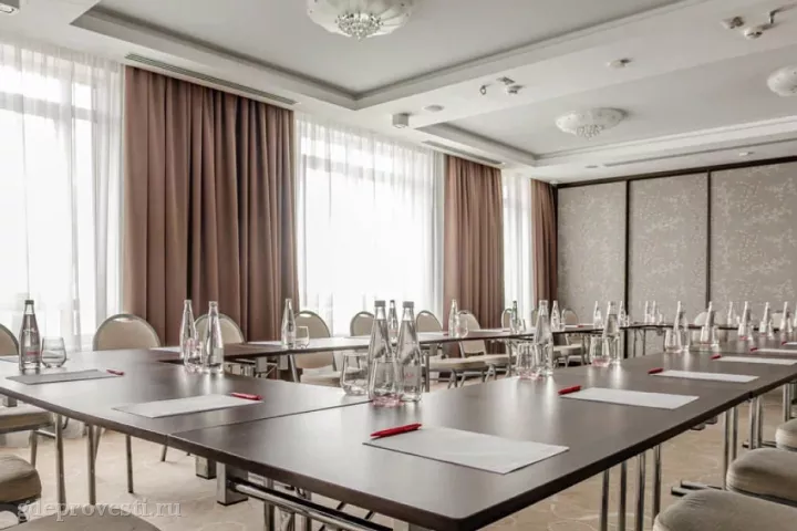 Ramada Новосибирск — Зал «Кедровый» — зал в отеле в Новосибирске, фото 4