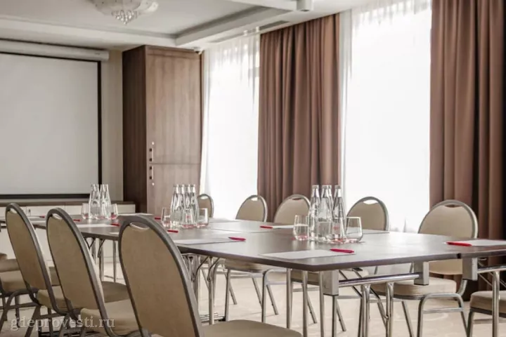 Ramada Новосибирск — Зал «Кедровый» — зал в отеле в Новосибирске, фото 5