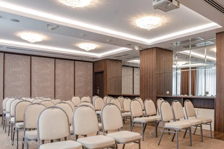 Ramada Новосибирск — Зал «Кедровый» — зал в отеле в Новосибирске, фото 9
