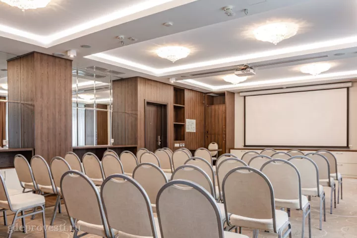 Ramada Новосибирск — Зал «Кедровый» — зал в отеле в Новосибирске, фото 10