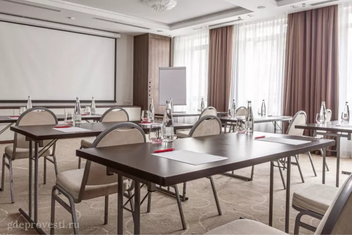 Ramada Новосибирск — Зал «Сосновый» — зал в отеле в Новосибирске, фото 2