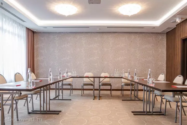 Ramada Новосибирск — Зал «Сосновый» — зал в отеле в Новосибирске, фото 3
