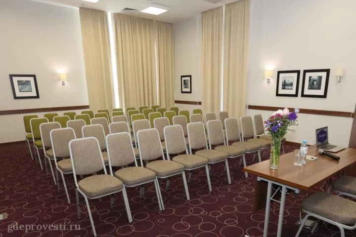 Hampton by Hilton Уфа — Конференц-зал — зал в отеле в Уфе, фото 2