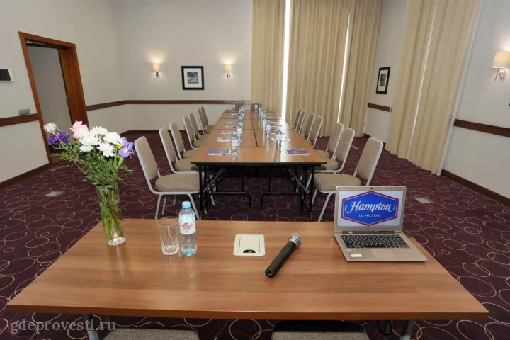 Hampton by Hilton Уфа — Конференц-зал — зал в отеле в Уфе, фото 6