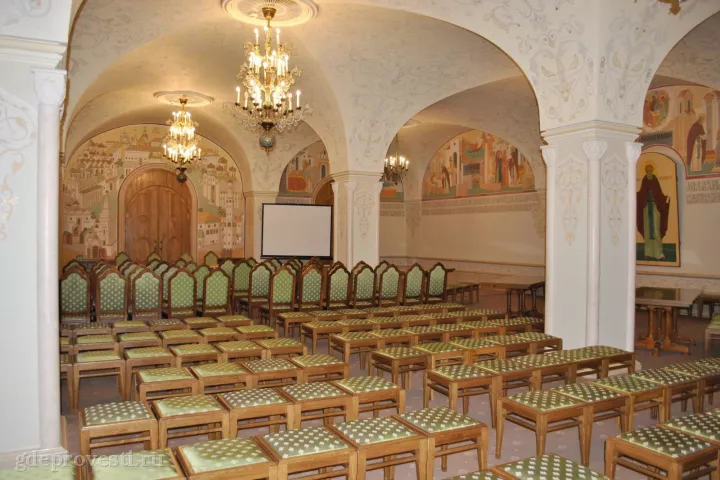 Храм Христа Спасителя — Трапезные палаты, Сергиевский зал — банкетный зал в Москве