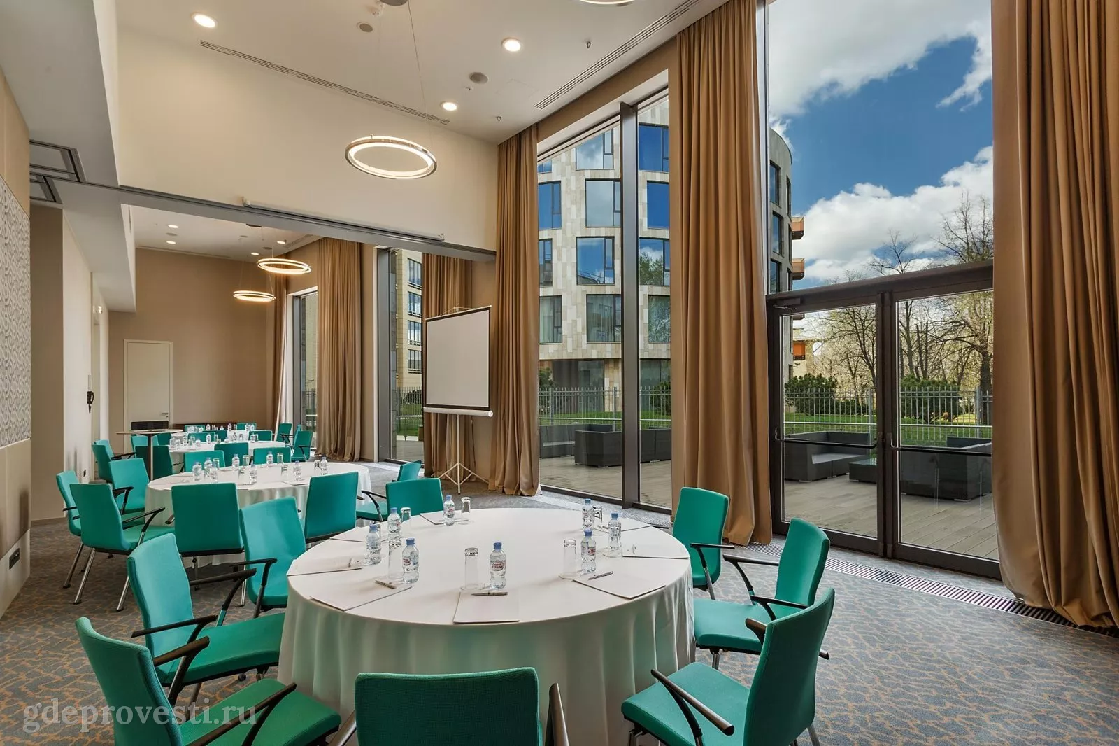 DoubleTree by Hilton Moscow – Marina — Зал «Оливковая роща» — зал в отеле в Москве, фото 1