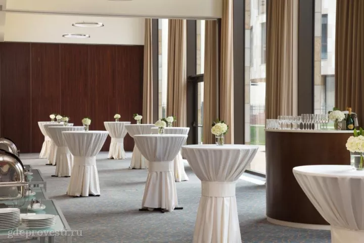 DoubleTree by Hilton Moscow – Marina — Зал «Оливковая роща» — зал в отеле в Москве, фото 4