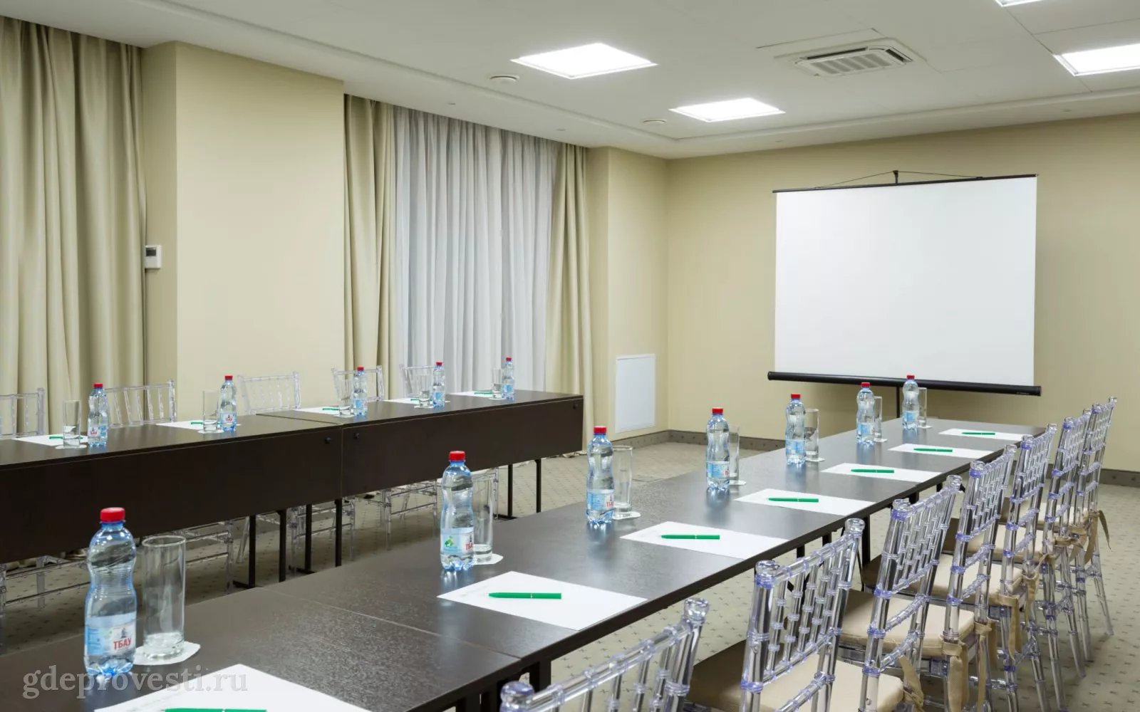 Green Resort Hotel & SPA — зал «Бештау» — зал в отеле в Кисловодске, фото 1