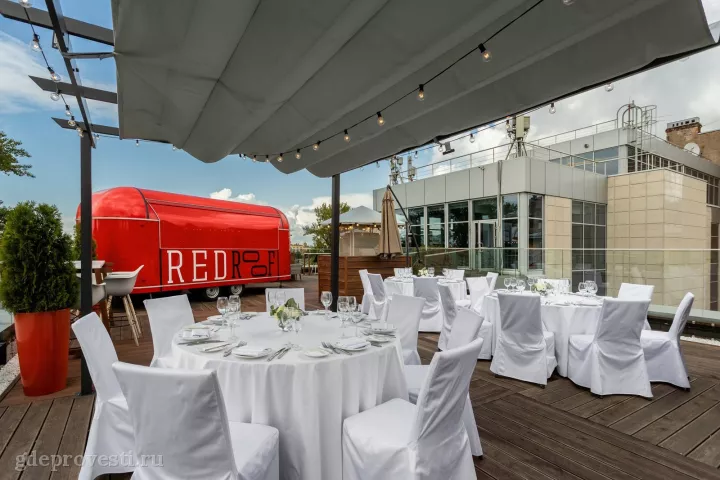 Red Stars Hotel — терраса Red Roof — летняя площадка в Санкт-Петербурге, фото 2