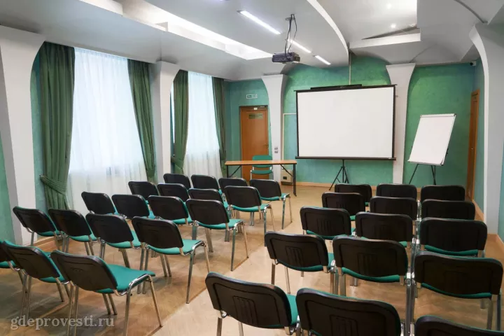 Green Line Hotel — Изумрудный — зал в отеле в Самаре