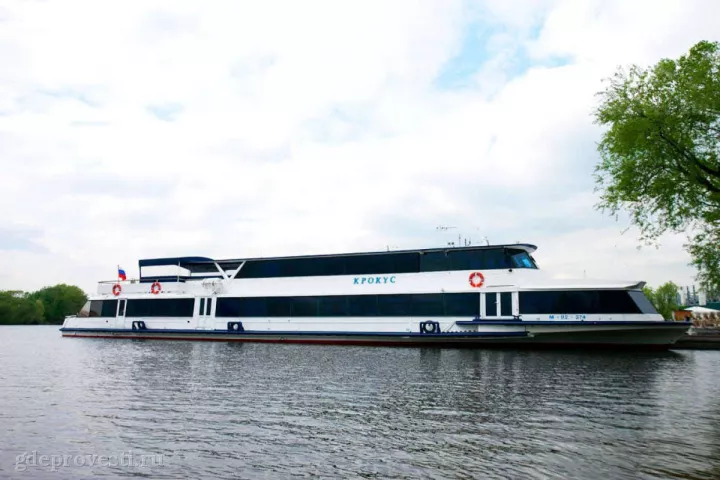 RED BOAT — Теплоход Крокус — теплоход в Москве