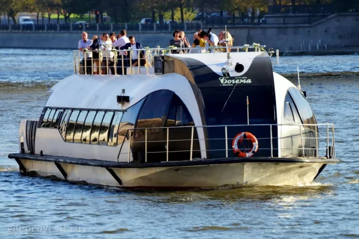 RED BOAT — Теплоход Богема — теплоход в Москве