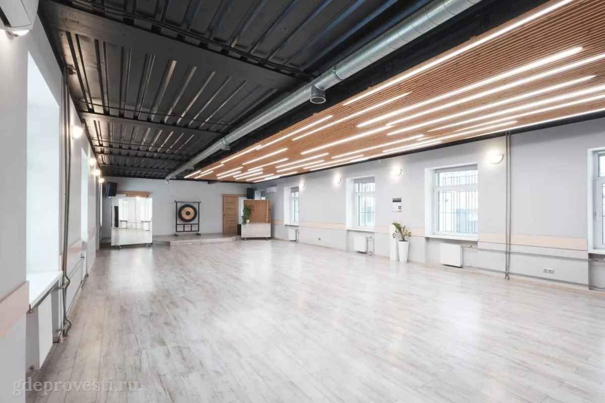 Студия Вершина — Зал 120 м² — лофт в Москве, фото 1