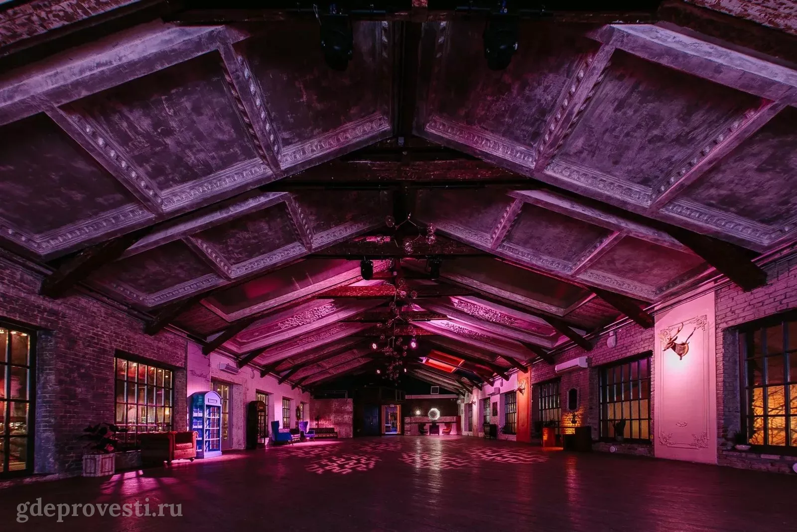 LOFT HALL #4 — Banksy Hall — лофт в Москве, фото 1