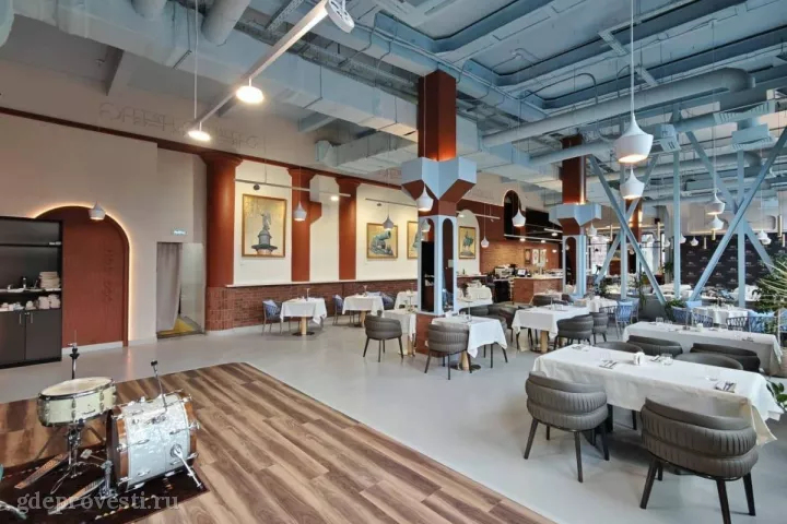 Loft Moscow — Ресторан Модная среда 1823 — банкетный зал в Москве