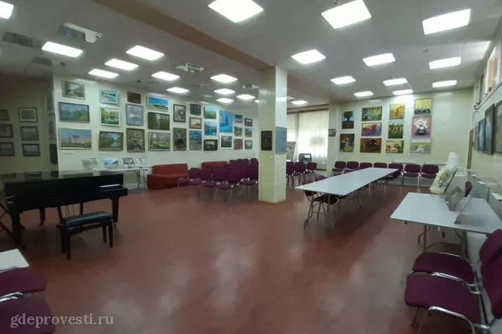 Библиотека №17 — Выставочный зал — конференц-зал в Москве