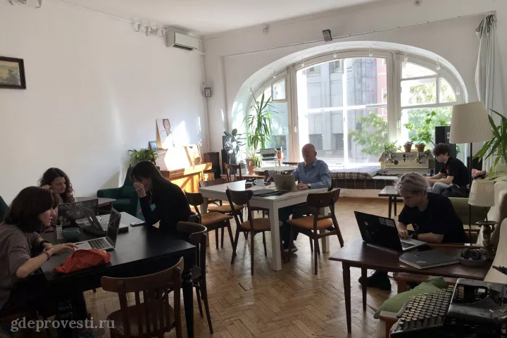 Циферблат — Большая гостиная — зал в Москве
