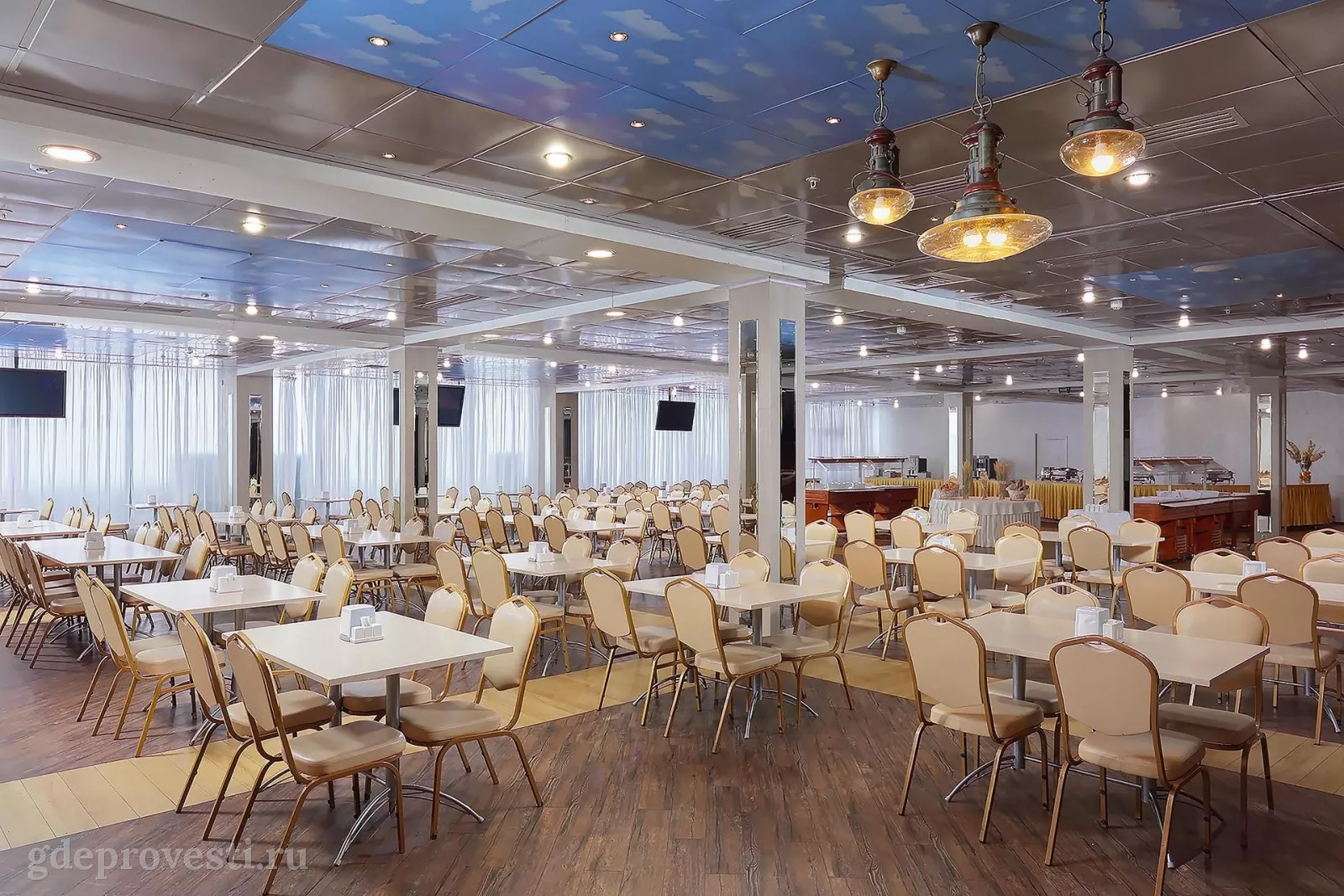 Измайлово «Гамма-Дельта» — Ресторан «Михаил Светлов» — зал в отеле в Москве, фото 1