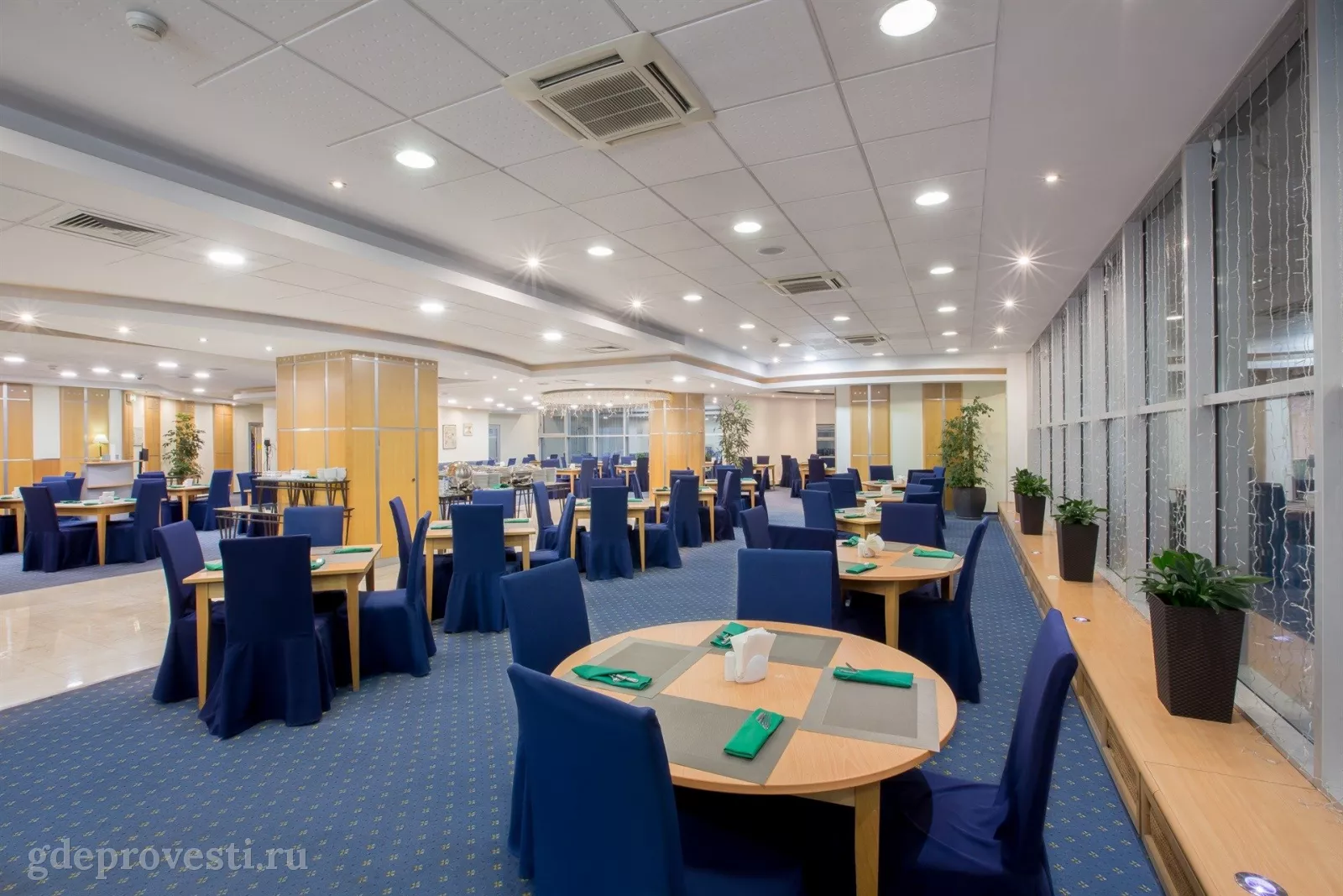Novotel Москва Центр — Ресторан Côté Azur — зал в отеле в Москве, фото 1